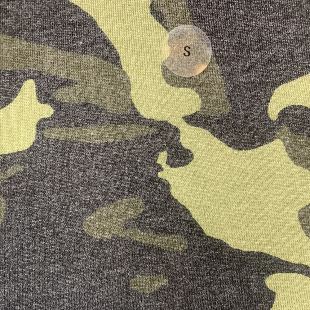 Aeropostale Short Sleeve Camo T Shirt Mens Size Small NWT - Picture 7 of 7